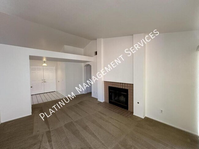 Building Photo - 1611 Kings Rd