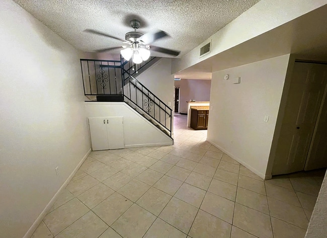 Building Photo - 2045 S 14th Ave