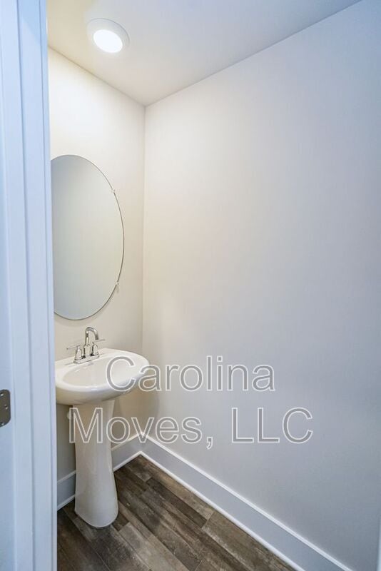 Building Photo - 603 Purteview Pl