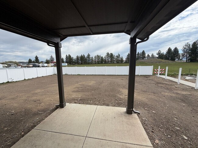 Building Photo - Beautiful & Brand New 4 bd/2.5 ba Home