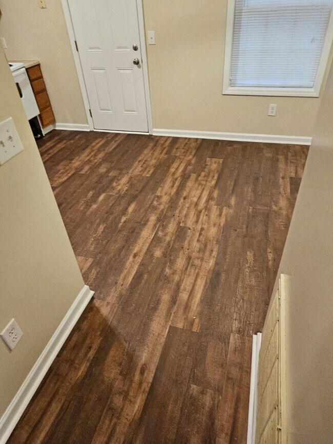 Building Photo - Carlton Street Townhomes