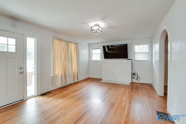 Building Photo - 1611 Beirne Ave NE