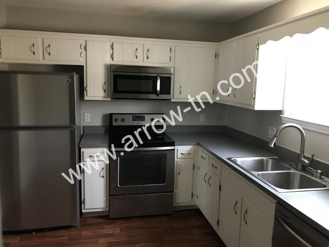 Building Photo - 366 Clearwater Dr