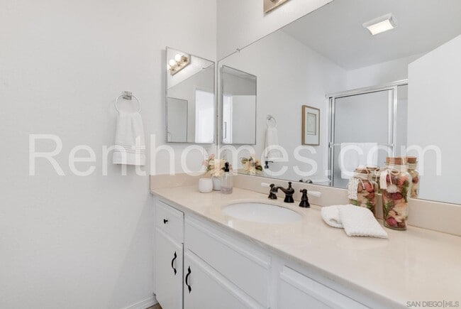 Building Photo - 11263 Avenida De Los Lobos