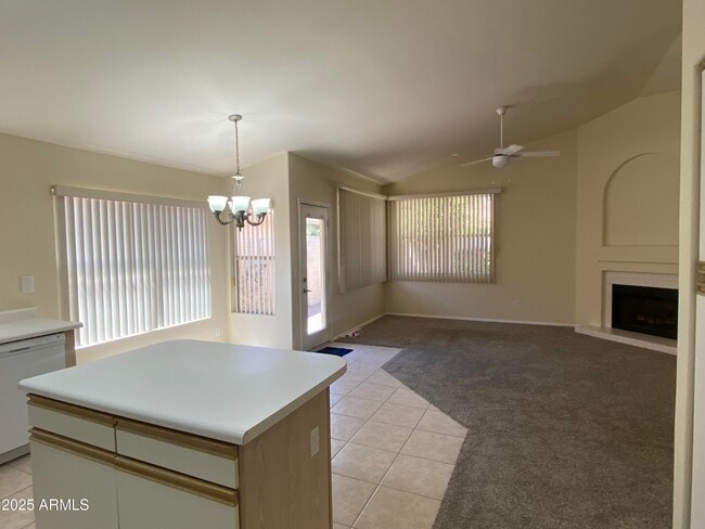 Building Photo - 902 W Sun Coast Dr