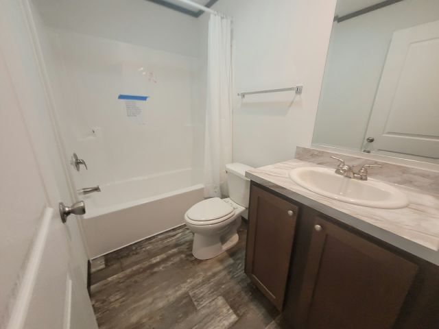 Building Photo - 111 Maple Dr