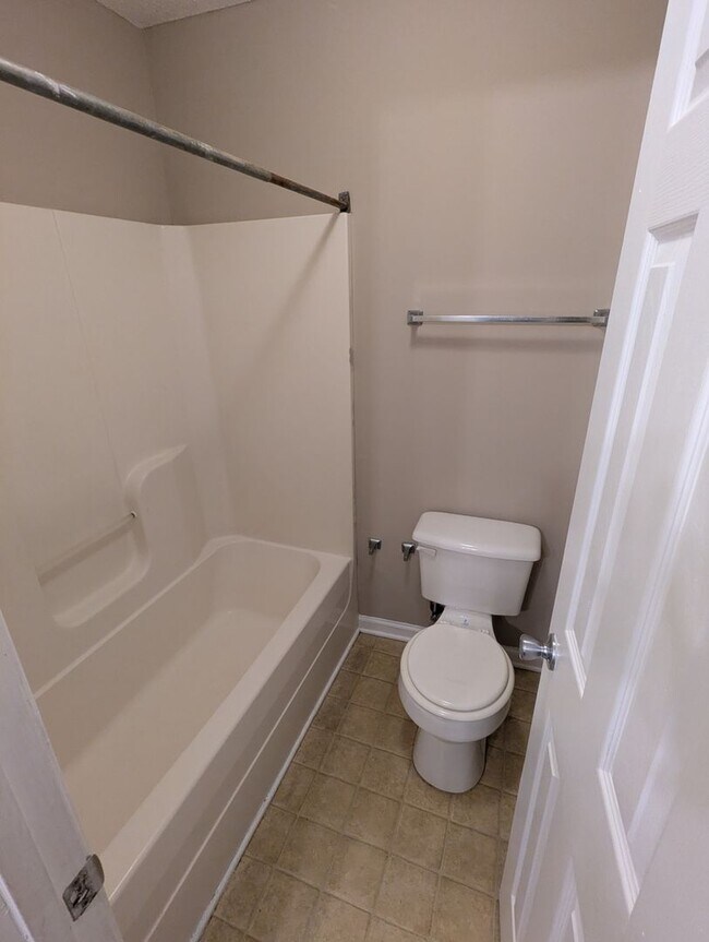 Building Photo - 601 18th St