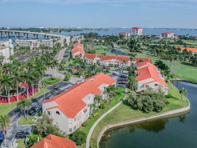 Building Photo - 6100 Bahia Del Mar Cir N