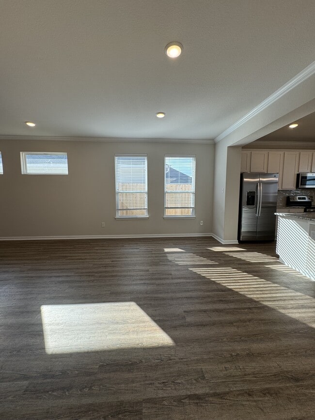 Building Photo - 8718 Happy Vly Dr