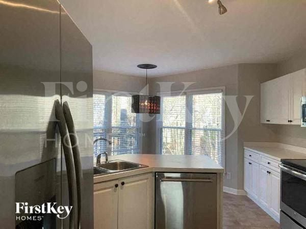 Building Photo - 1520 Maplewood Ct