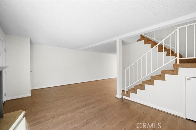 Building Photo - 10260 Plainview Ave