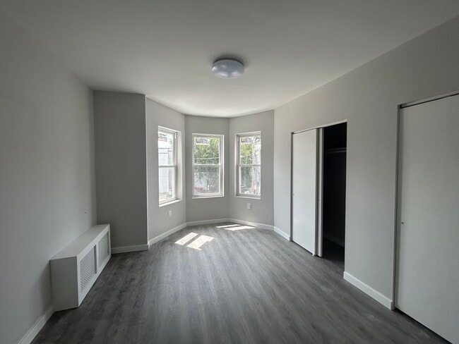 Building Photo - Charming 3 BR/1 BA Philly Row Home with Porch, Deck & Basement