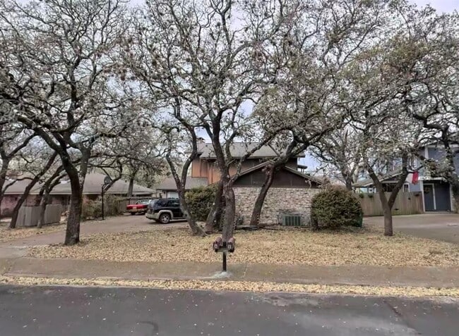 Primary Photo - 8423 Fathom Cir