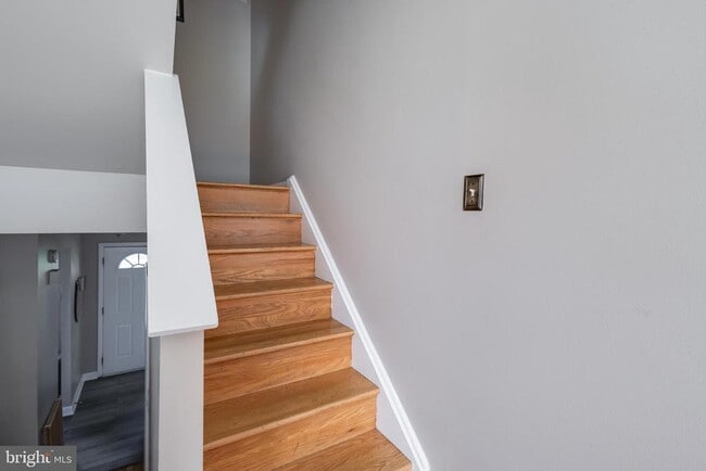 Building Photo - 9308 Canterbury Riding