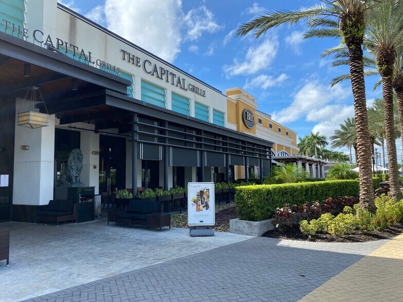 Building Photo - 5701 Bentgrass Dr