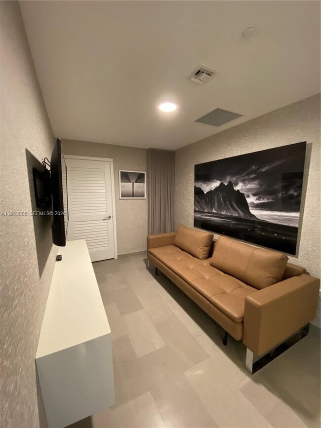 Building Photo - 88 SW 7th St