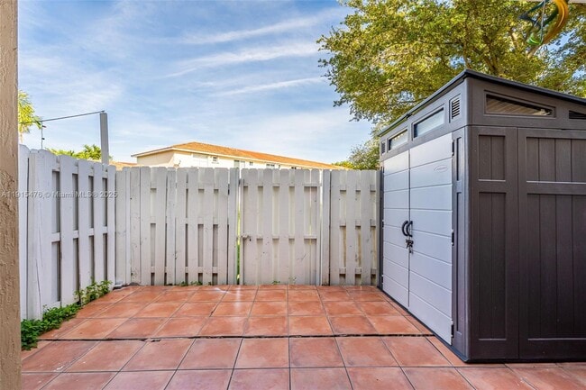 Building Photo - 6263 SW 139th Ave