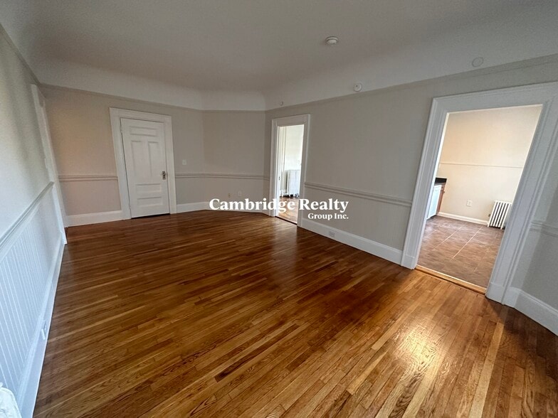 Building Photo - 1033 Massachusetts Ave