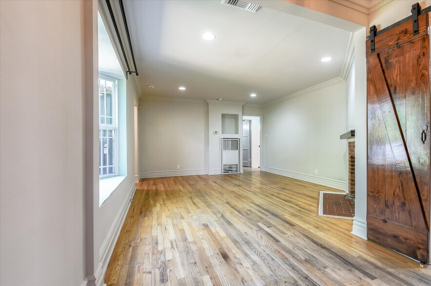Building Photo - 11386 Tenino Ave
