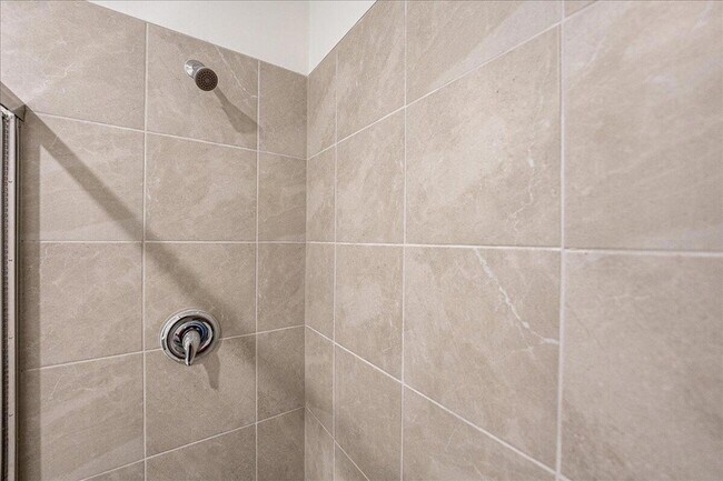 Building Photo - 11177 Fernbrook Dr