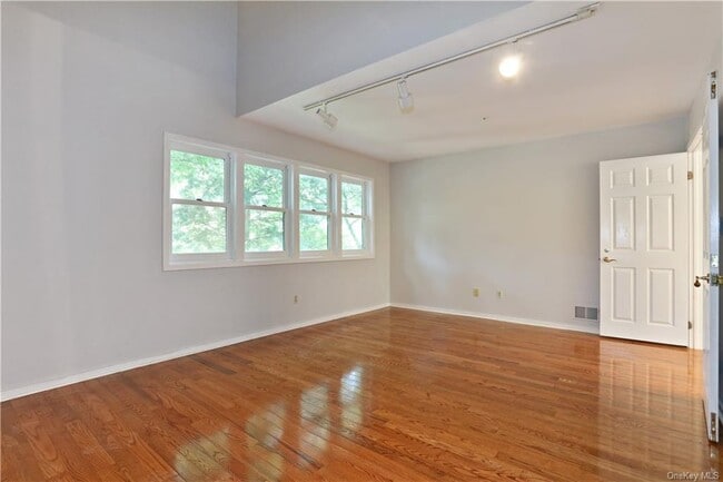 Building Photo - 55 Boulder Ridge Rd