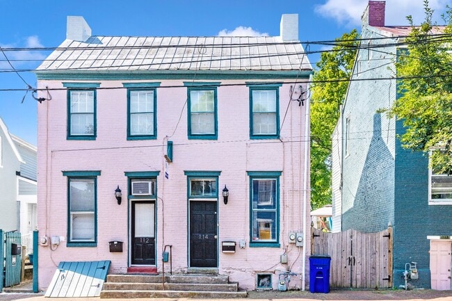 Primary Photo - 112 W All Saints St.