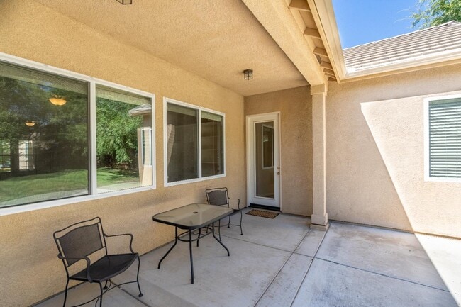 Building Photo - 11064 E Mitchell Peak Way