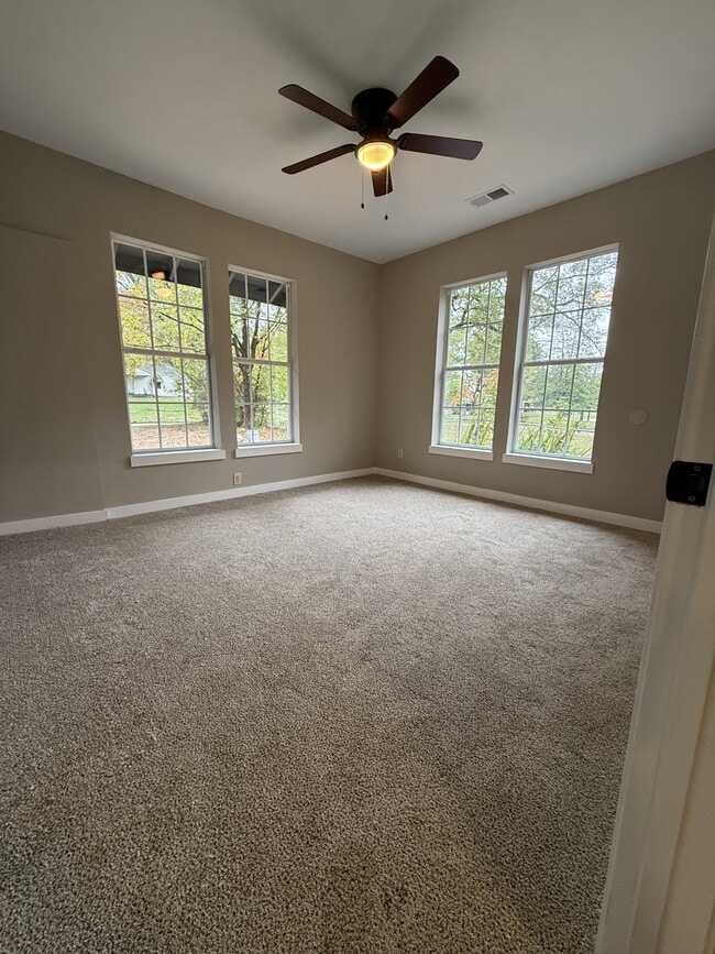 Building Photo - 226 Highland St