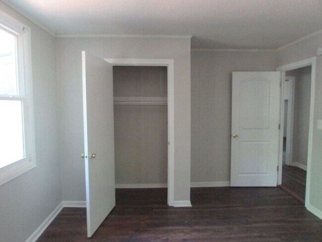 Building Photo - Charming 3 Bedroom Home on a Quiet Cul-de-Sac