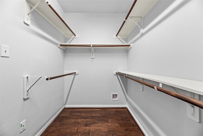 Building Photo - 26215 Salt Creek Ln