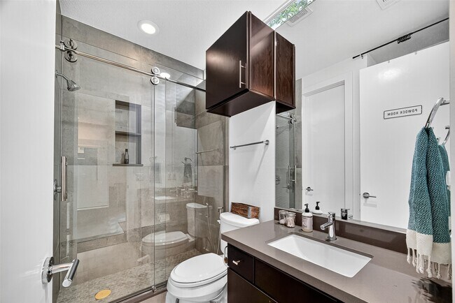 Building Photo - 1232 W 24th St