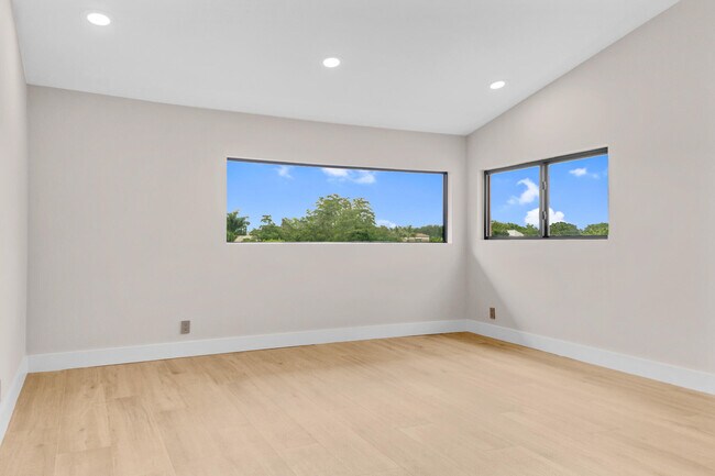 Building Photo - 2435 Windsor Way Ct