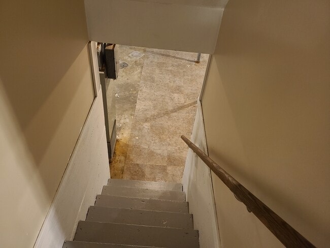 Building Photo - 6604 Birchline Blvd