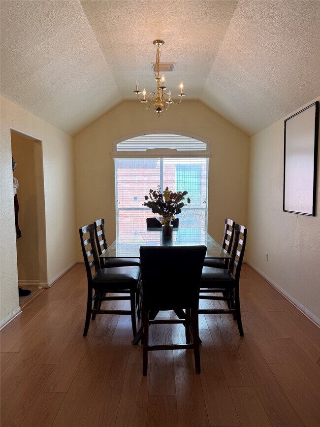 Building Photo - 4031 Tree Moss Pl