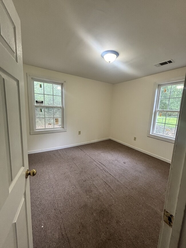 Building Photo - 135 1st St