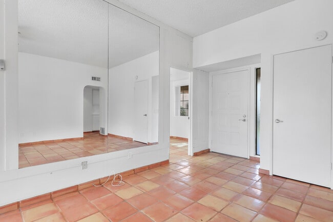 Building Photo - 44049 Elba Ct