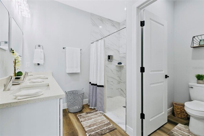 Building Photo - 16451 Strauss Ave