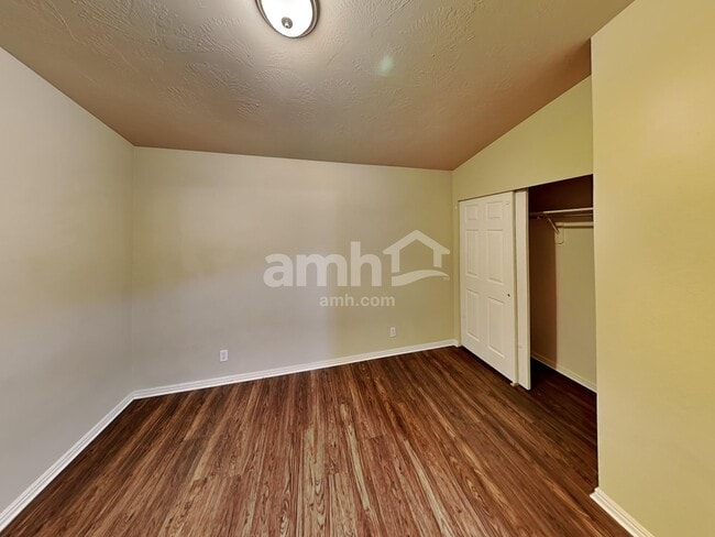 Building Photo - 5052 W Wormwood Dr