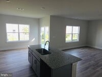 Building Photo - 232 Munsee Cir