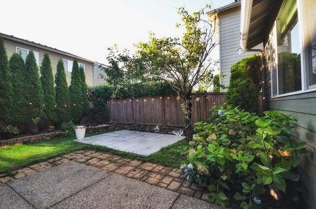 Building Photo - Elegant 4BR Murray Franklin Home in Fernwood Hills | EV Charger | Northshore Schools