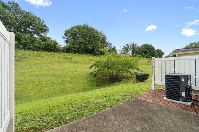 Building Photo - 554 Wingspan Way