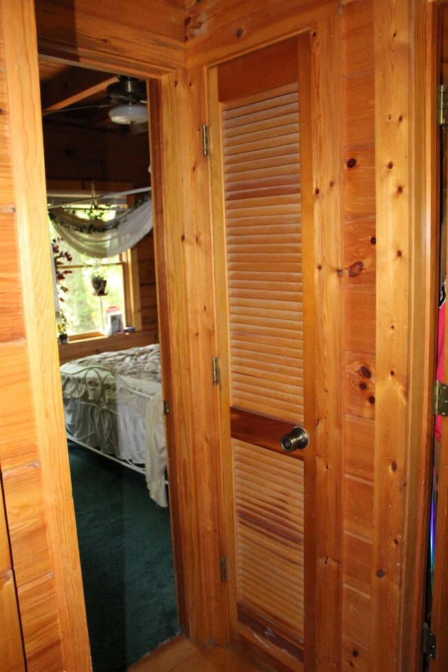 Building Photo - 104 Trinity Pond Road