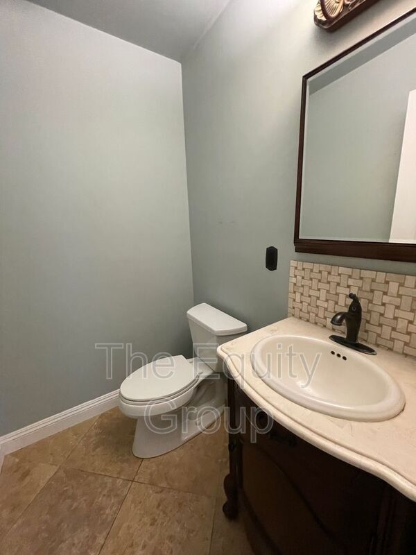 Building Photo - 24683 Rd 212