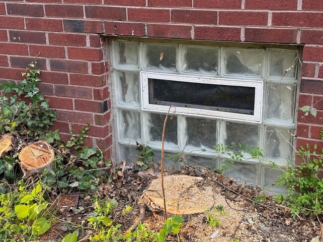 Building Photo - Open House Schedule Mon 9.1.25 @ 12:00pm, ...