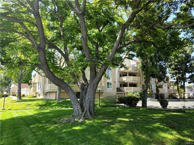 Building Photo - 3845 Farquhar Ave