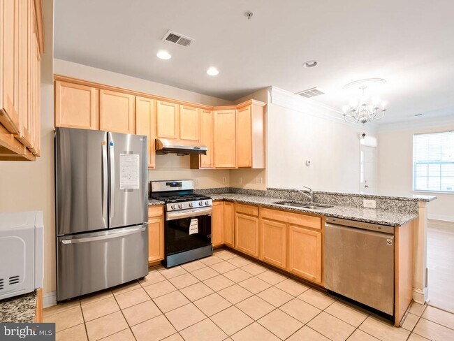 Building Photo - 304 Orchard Ridge Dr