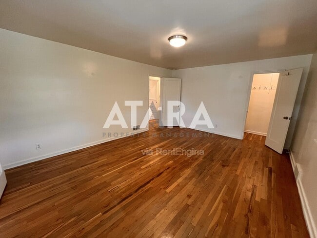 Building Photo - 1331 Thornton Ave
