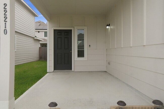 Building Photo - 22210 Great Royal Ln