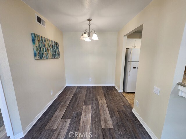 Building Photo - 13115 Le Parc Blvd