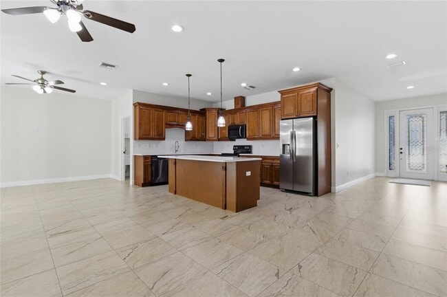 Building Photo - 810 W Whatley Pl